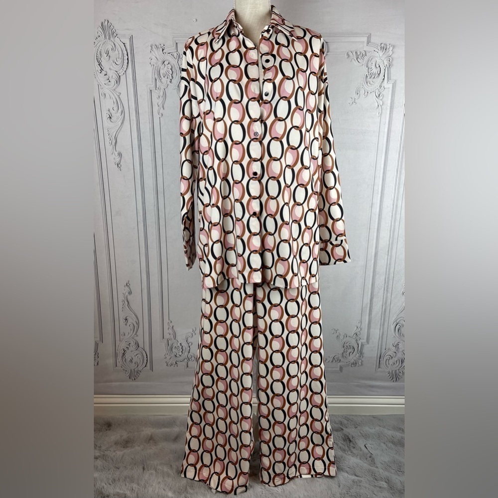 Elegant Loose Fit Long Sleeve Two-Piece Blouse & Trouser Pants Cord Set - Picture 5 of 16